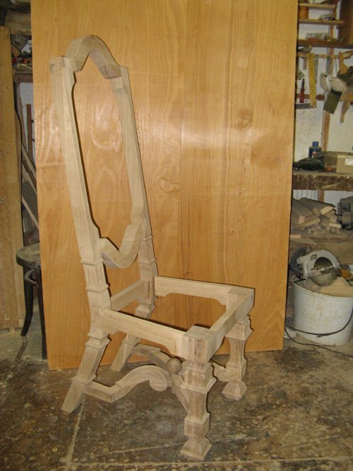 replika židle